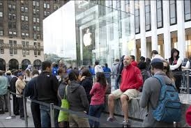 Long lines for iPhone 6 and 6 Plus