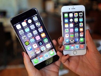 Apple working on software update to fix iPhone bug