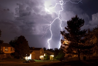 Lightning monitoring system; real time lightning data